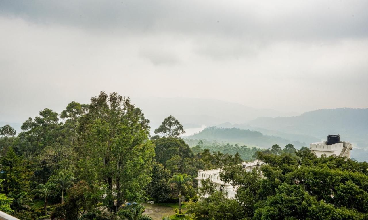 Itsy Hotels Classiyo Munnar Crown Resorts With Balcony Экстерьер фото